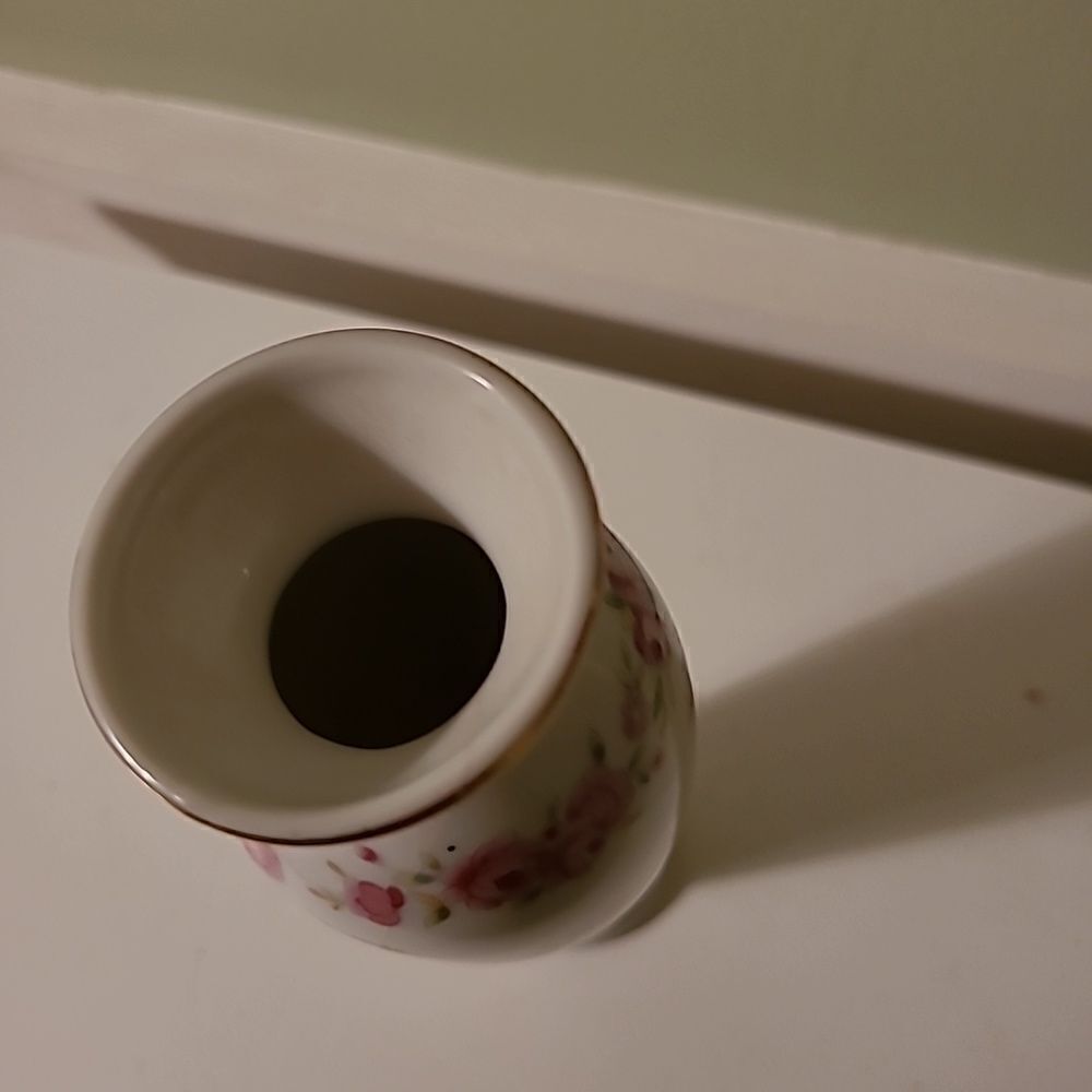 Lefton China Vase - Picture 2 of 6